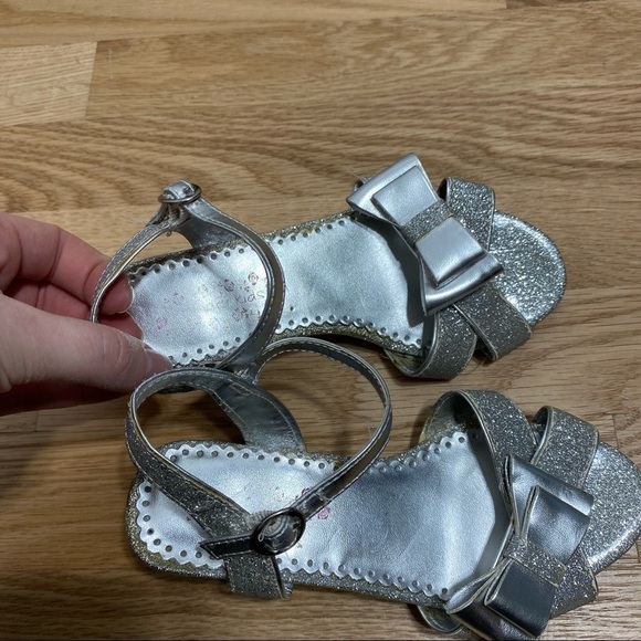 Wonder Kids Silver Bow Heels Sandals Sz 12 Dress Shoes Kids Girls Toddler